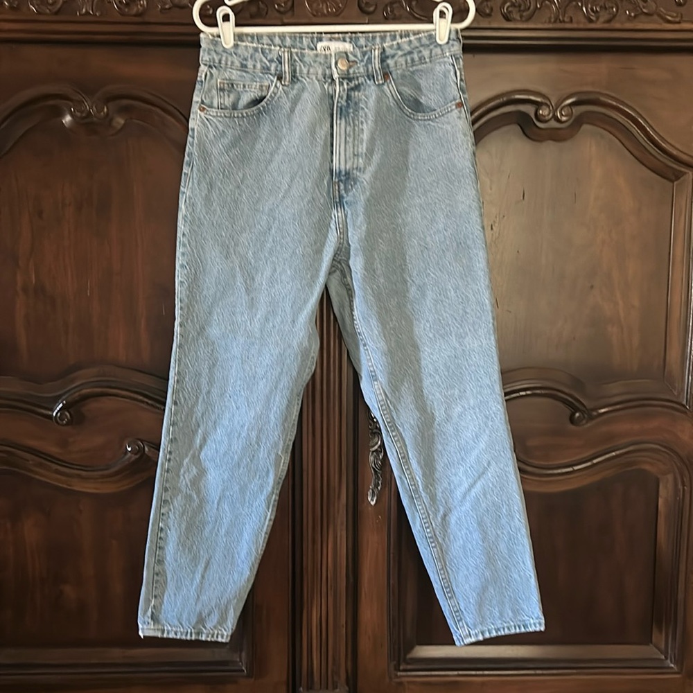 Zara “mom” jeans.